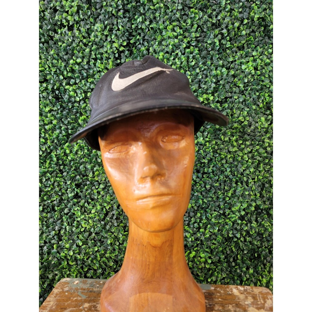 vtg 90s NIKE LEATHER STREETWEAR Cap // leather dad baseball strapback athletic